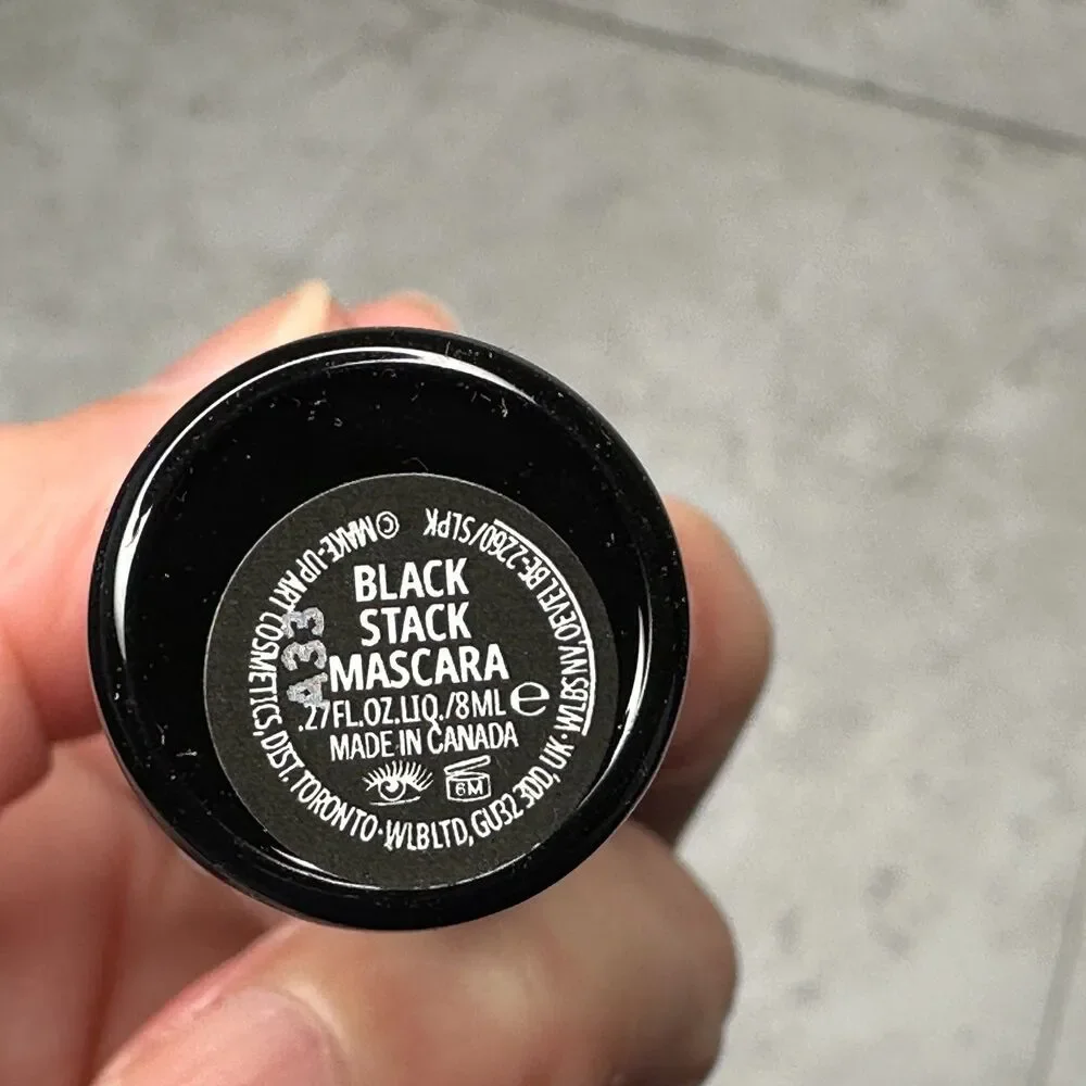 MAC Mini Stack Mascara Infinite Build Volume & length Black 0.27 oz New In Box